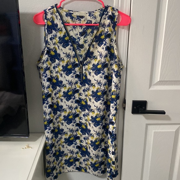 ⭕️3for$15⭕️ Flowers mini dress - Picture 2 of 9